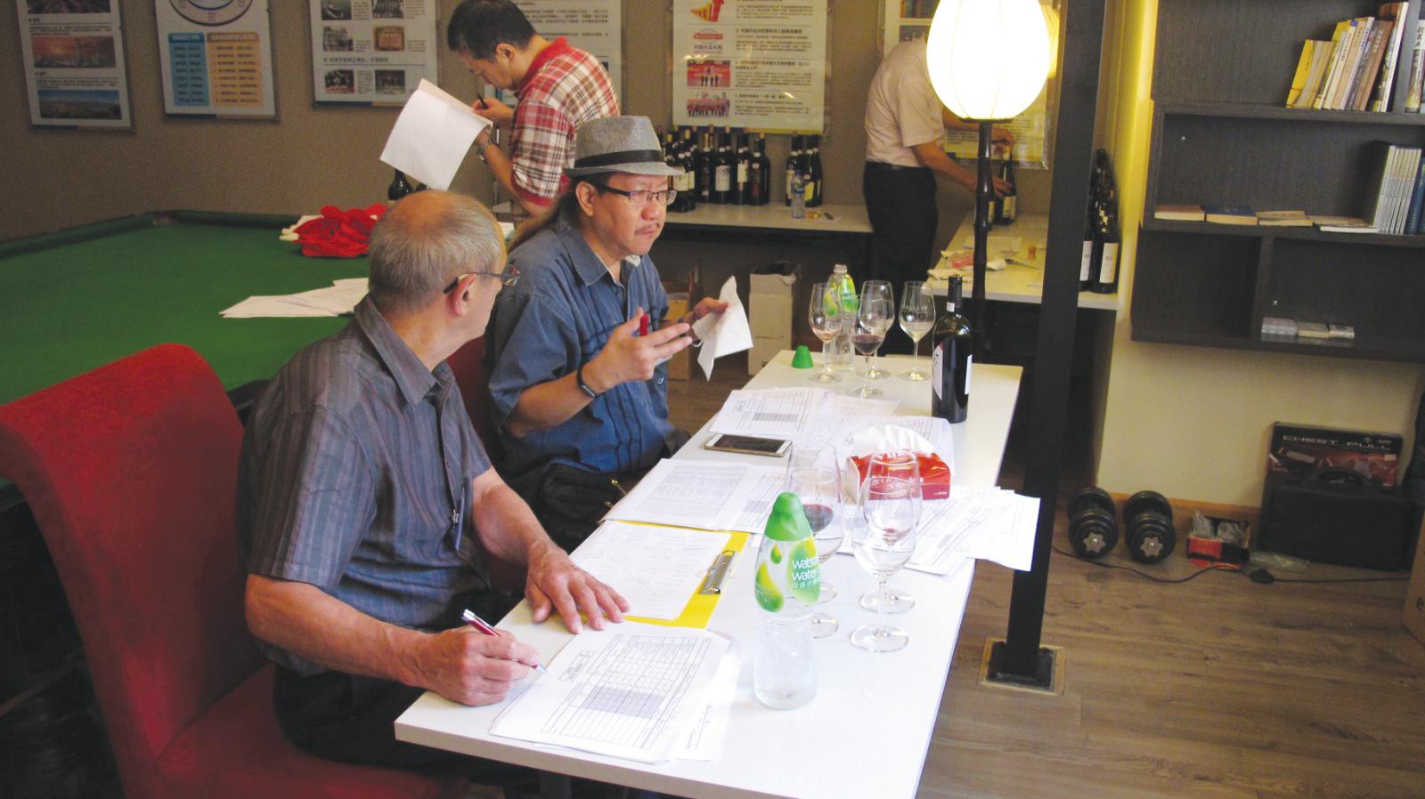 老鴨四十年見聞錄 (195) 很不簡單的待酒師 - WineNow HK